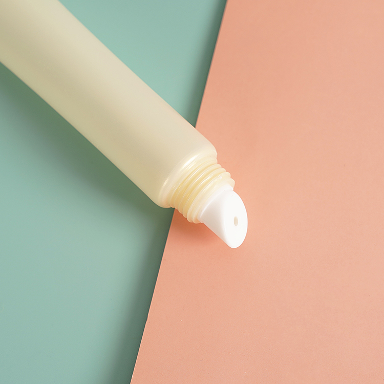 10g 15g 20g Tubo de cuidado de labios de fábrica Tubo corrector Bb Tubo de crema para ojos